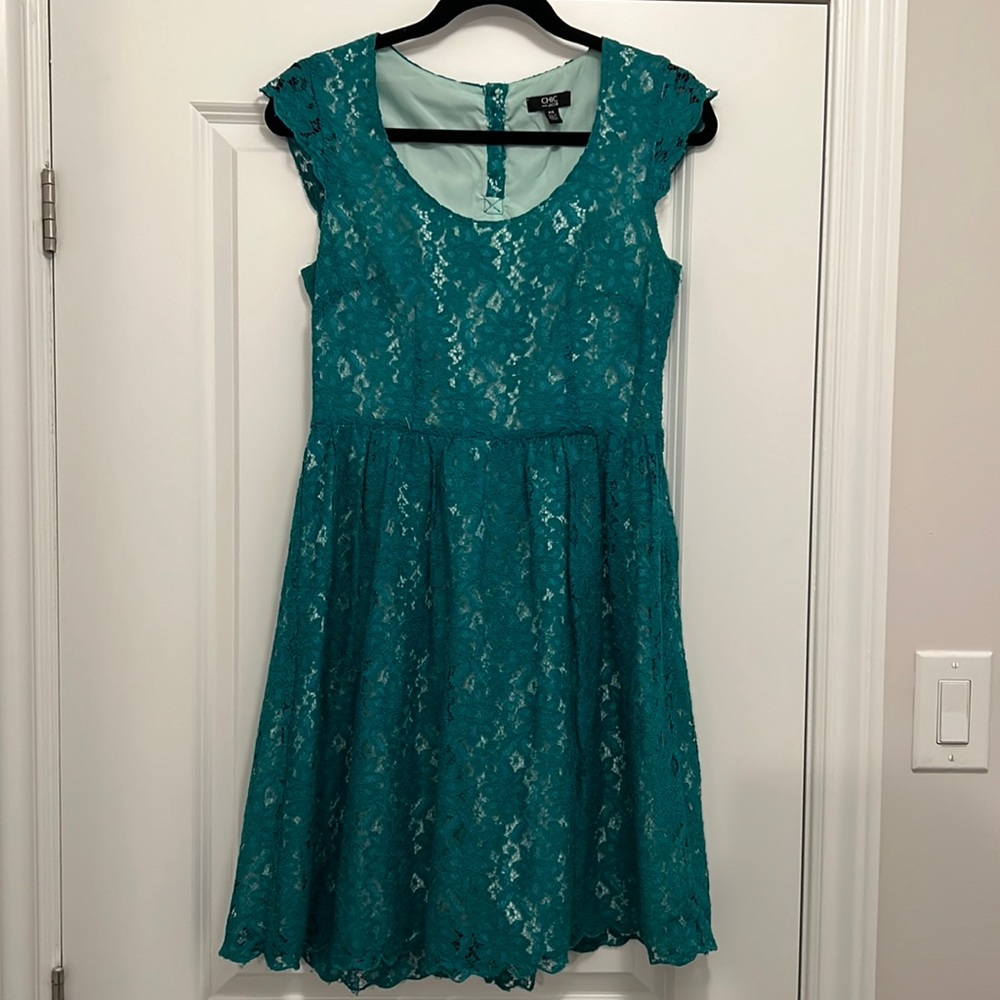 Chic by Jacob size small lace dress
